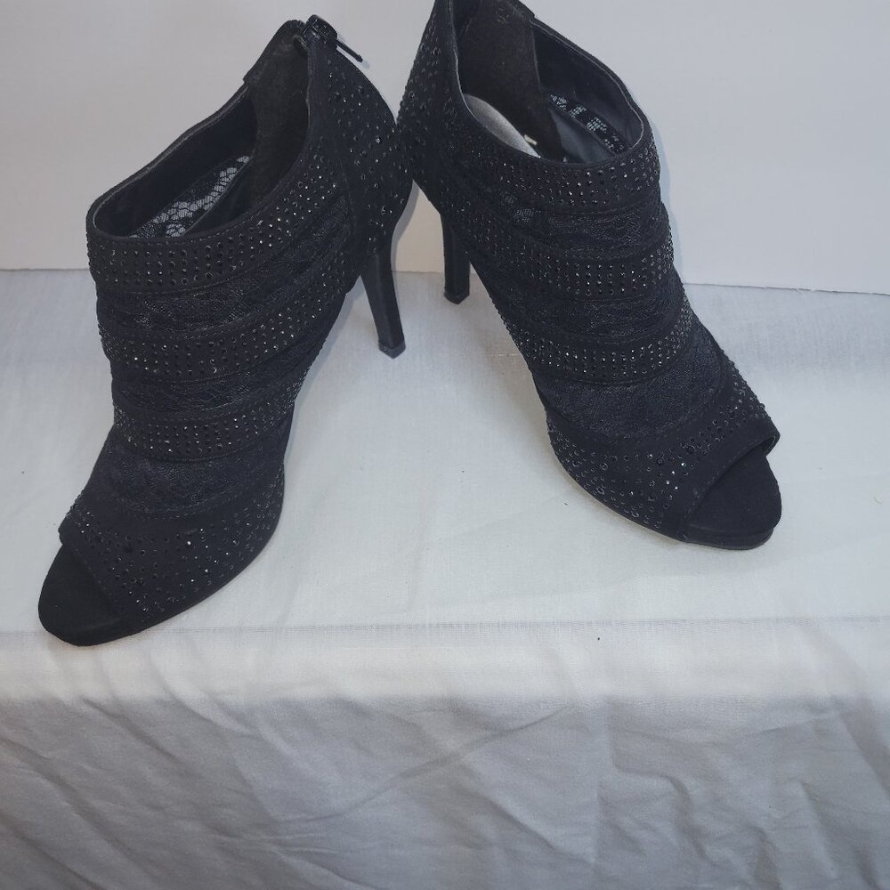 Dressy Black booties with high heels and open toe-Size 7